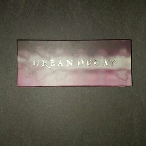 Urban decay mini eyeshadow pallet