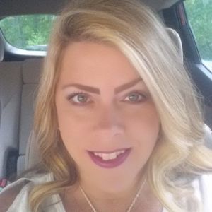 Meet your Posher, Cynthia