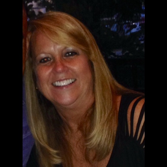 Meet your Posher, Kelly - Picture 2 of 2