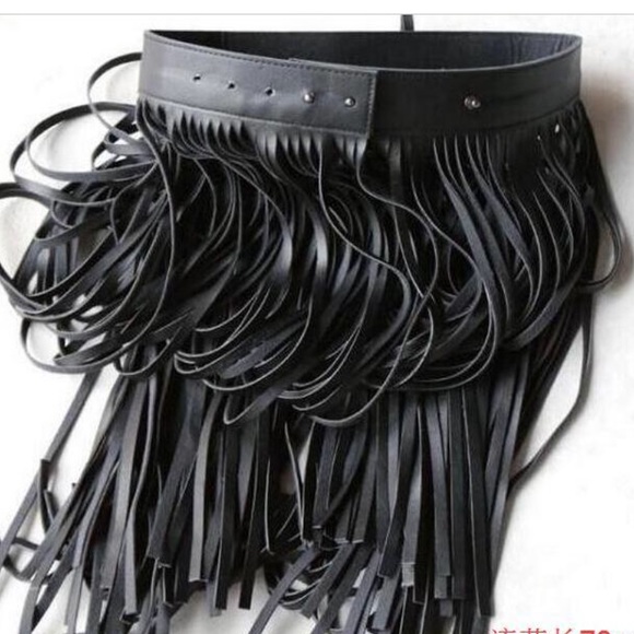 ʙʟᴀᴄᴋ ғʀɪɴɢᴇᴅ ʟᴏɴɢ sᴋɪʀᴛ - Picture 4 of 5