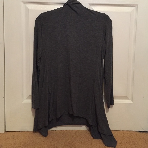 Gray Cowlneck Drapey Top - Picture 3 of 4