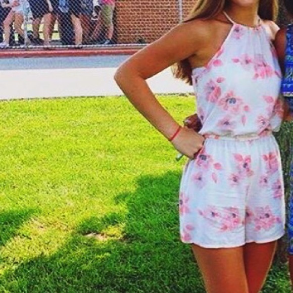 Floral Print High Neck Romper - Picture 4 of 4