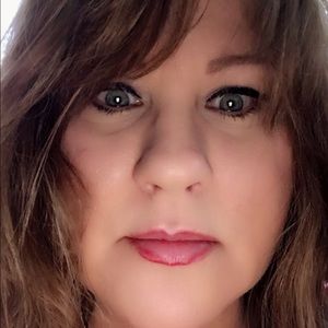 Meet your Posher, Delinda