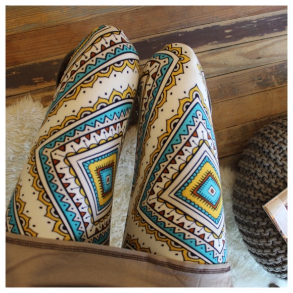 Pants - Aztec print leggings