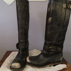 Gently used pull-on boots.