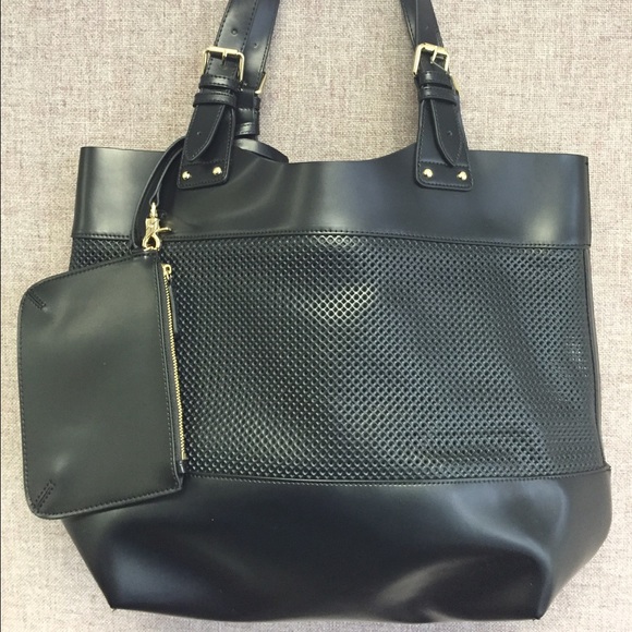 Vince Camuto Handbags - VINCE CAMUTO HANDBAG