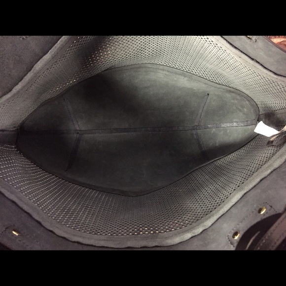 VINCE CAMUTO HANDBAG - Picture 2 of 4