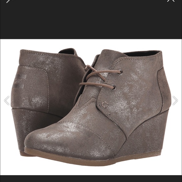 Too small and waited too long to return -Brand new