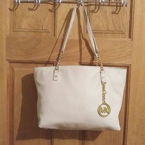 Michael kors jet set E/W chain Tote.