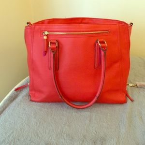 Stella and Dot Madison Tech Bag