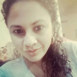 Meet your Posher, Roxana