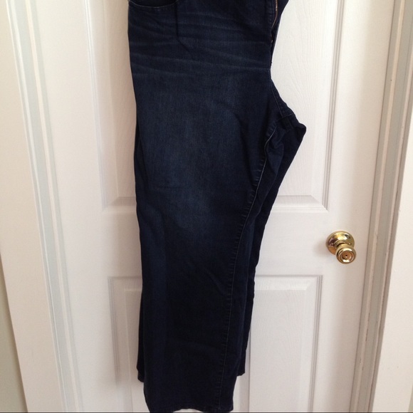 ‼️CLOSET CLOSING SALE‼️ - Picture 2 of 4