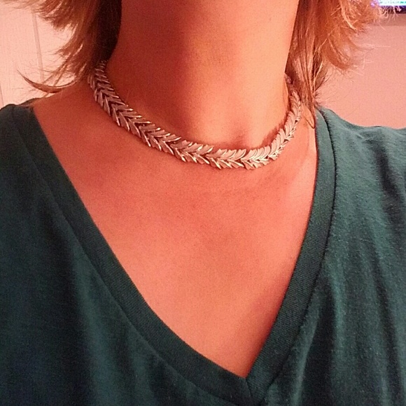 Vintage Trifari Necklace and Bracelet set - Picture 3 of 4