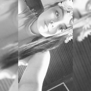 Meet your Posher, Claudia