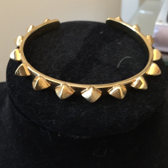 Stella and Dot pyramid studded gold bracelet
