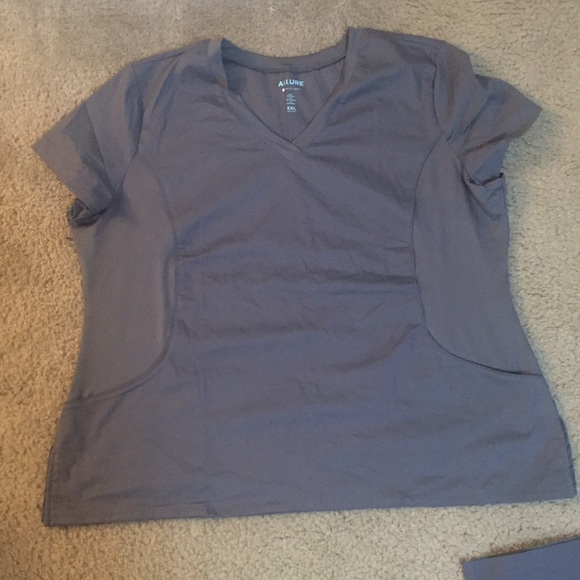 "Yoga" scrub set