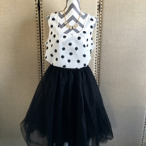 LOFT Tops - Ann Taylor LOFT polka dot blouse