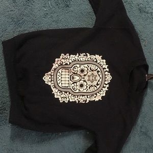 Small obey pullover