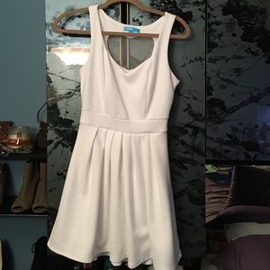 White sweetheart dress