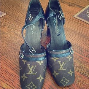 Louis Vuitton Heels (Size 8.5)