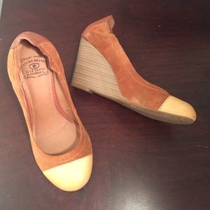 LUCKY Brand Suede & Leather Tipped Wedges SZ 7.5