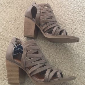 Rampage Cage Sandals Size 8.5 NWT
