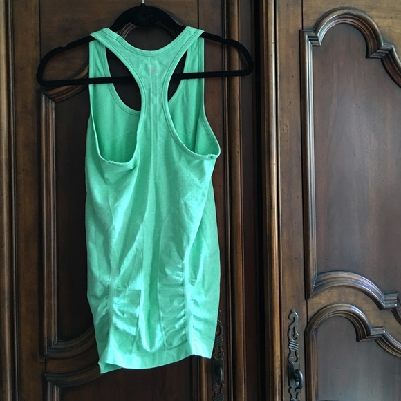 Athlete tank top - Picture 2 of 3