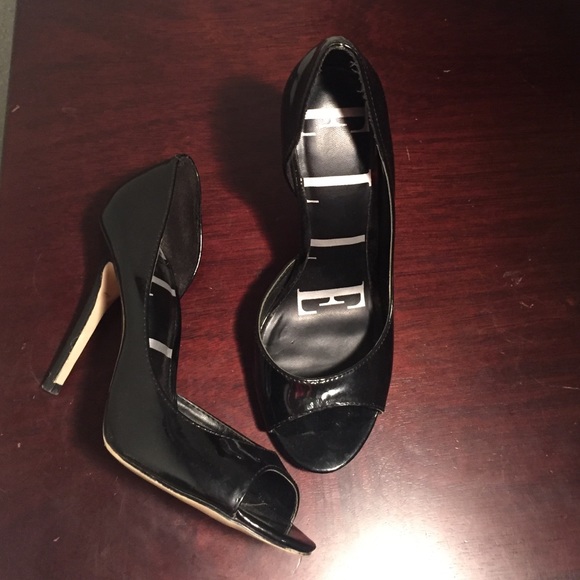 ELLE Black Patent Leather Pumps 3" Heel