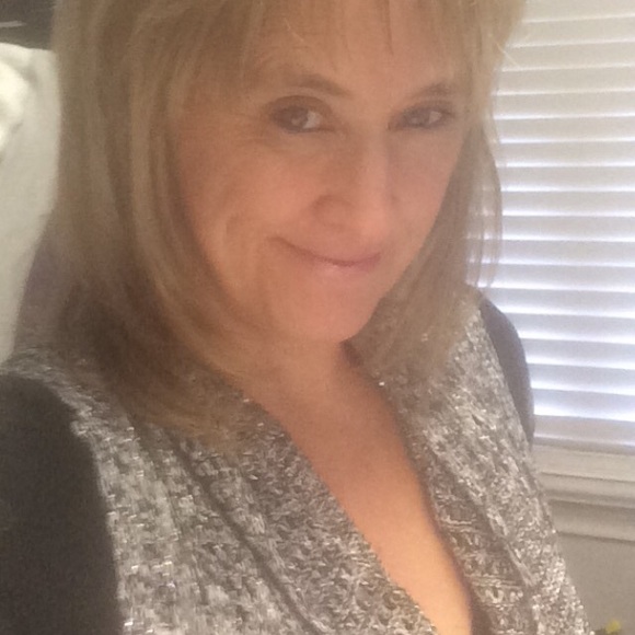 Meet your Posher, Sonja - Picture 2 of 2