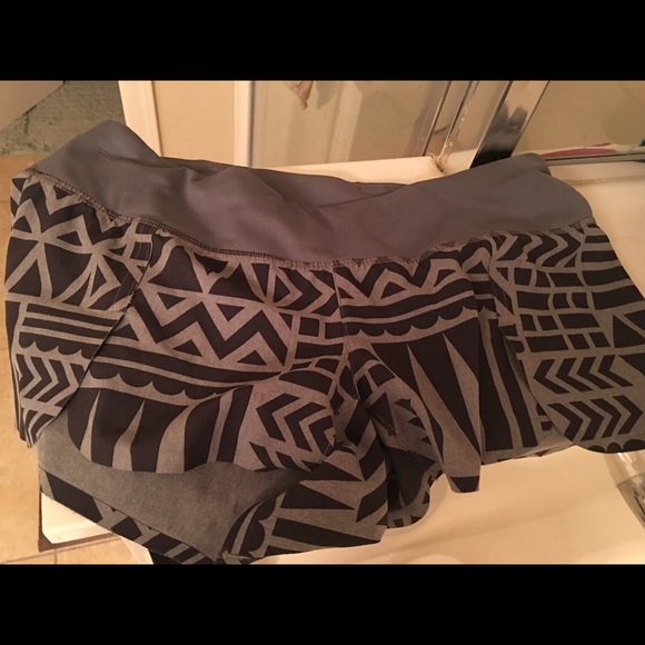 Brooks running shorts barely worn