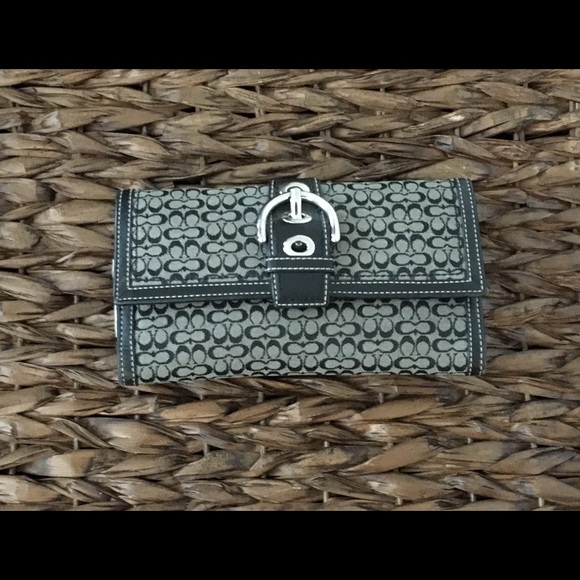 Coach checkbook wallet EUC - Picture 1 of 3