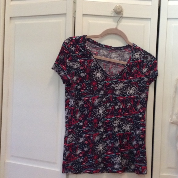 Lilly Pulitzer v neck tee shirt