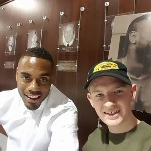 Meet your Posher, Hunter