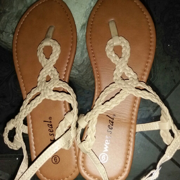Women's sandals size 6