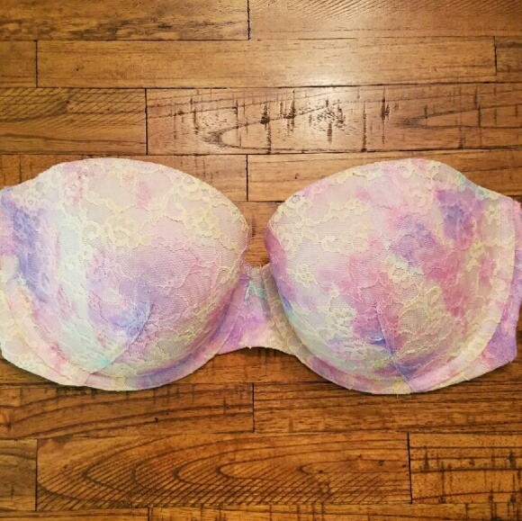 NWOT VICTORIA'S SECRET Multi-way Strapless Bra
