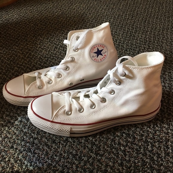 White Converse All-Star NWT Sz 8