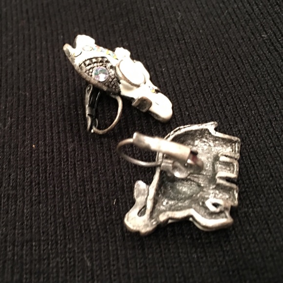 ALABAMA FANS Elephant Pierced Earrings white, blK - Picture 4 of 4