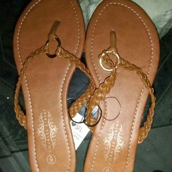 Women's sandals size 6