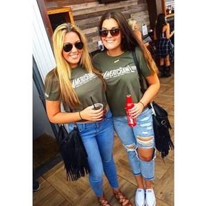 Meet your Posher, Riana