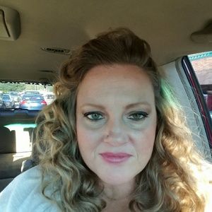 Meet your Posher, Tonya