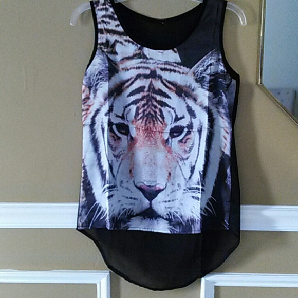 Nice tiger print shirt