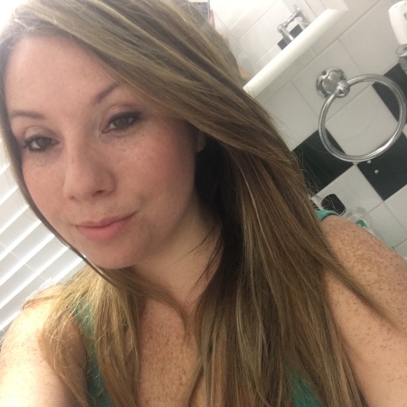 Meet your Posher, Lea - Picture 1 of 1