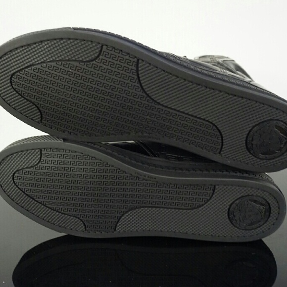 VERSACE - Picture 2 of 4