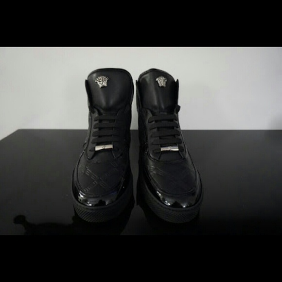 VERSACE - Picture 4 of 4