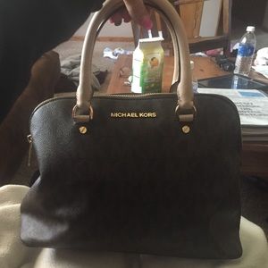 Michael kors purse