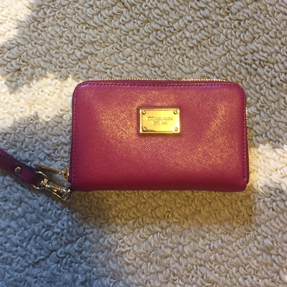 Michael Kors wristlet