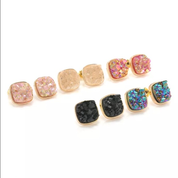 BLACK DRUZY EARRINGS - Picture 3 of 3