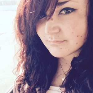 Meet your Posher, Raia