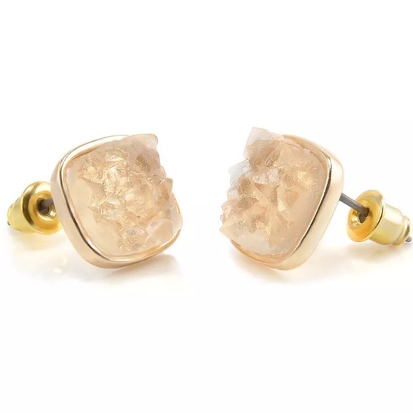 CREAMY DREAMY DRUZY EARRINGS - Picture 2 of 3