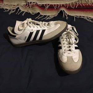 White Adidas Sambas